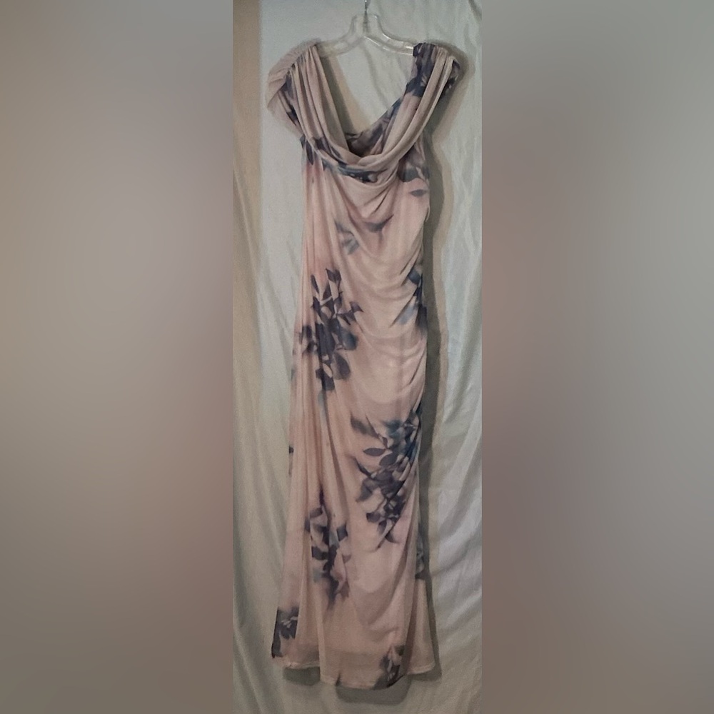 Off-Shoulder Lavender Floral A&F Dress - Picture 3 of 9